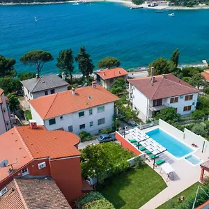 Oria Villa Pola