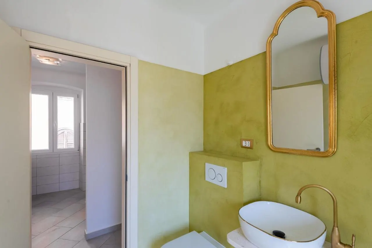 Pula City Apartment With Private Parking Free
